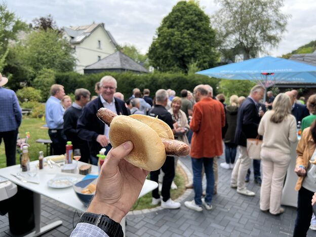 Bratwurst im Brötchen